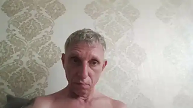 Snapshot of BobbyXRoyal chatting on 8, 6, 2026 BobbyXRoyal online show from 8, 6, 2026