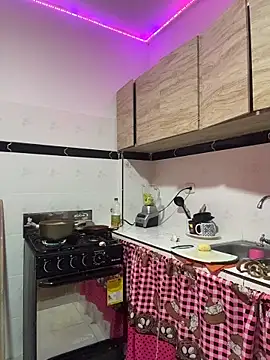 Snapshot of AlisonHoot69 chatting on 6, 11, 2025 AlisonHoot69 online show from 6, 11, 2025