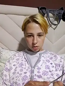 Snapshot of Gussie_Bridie chatting on 11, 4, 2026 Gussie Bridie online show from 11, 4, 2026