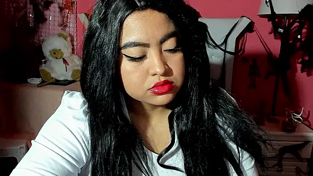 ivy roosx online show from 22, 10, 2025