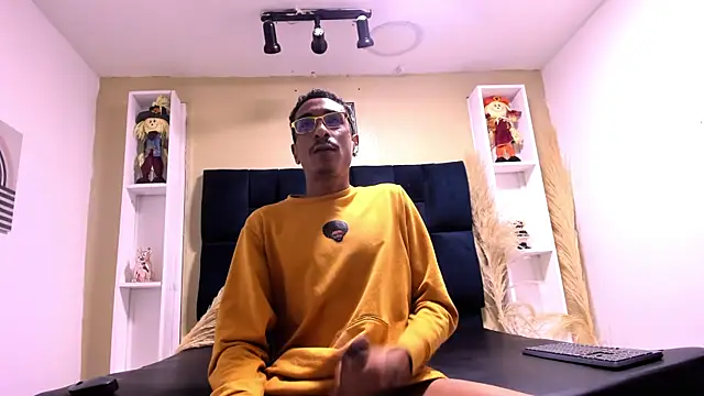 Snapshot of Jose_Smoke chatting on 30, 10, 2025 Jose Smoke online show from 30, 10, 2025