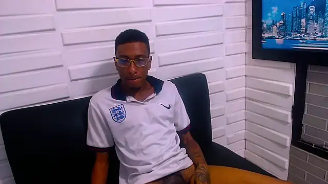 Snapshot of Jose_Smoke chatting on 21, 11, 2025 Jose Smoke online show from 21, 11, 2025