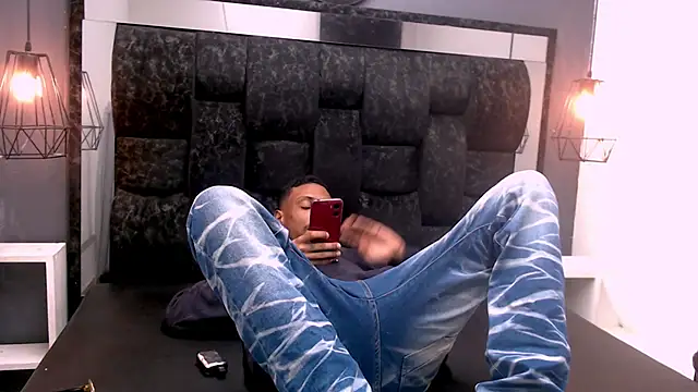 Snapshot of Jose_Smoke chatting on 16, 11, 2025 Jose Smoke online show from 16, 11, 2025