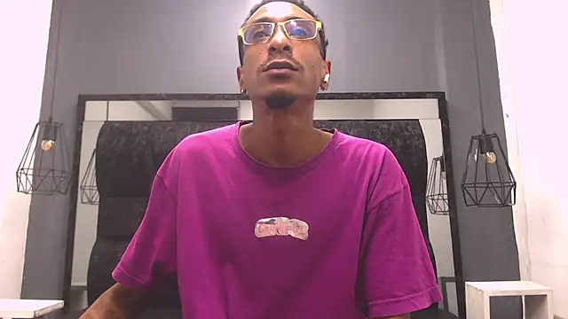 Snapshot of Jose_Smoke chatting on 27, 10, 2025 Jose Smoke online show from 27, 10, 2025