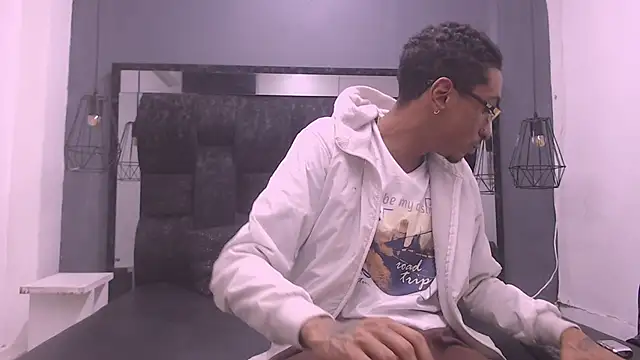 Snapshot of Jose_Smoke chatting on 10, 11, 2025 Jose Smoke online show from 10, 11, 2025