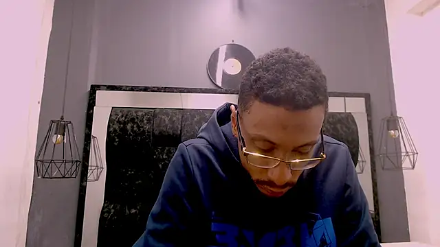 Snapshot of Jose_Smoke chatting on 19, 11, 2025 Jose Smoke online show from 19, 11, 2025