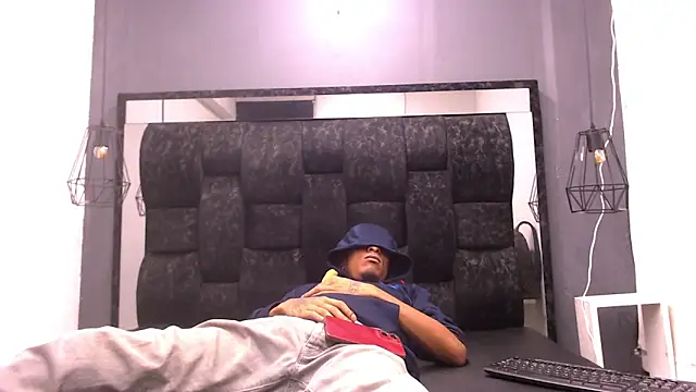 Snapshot of Jose_Smoke chatting on 8, 10, 2025 Jose Smoke online show from 8, 10, 2025