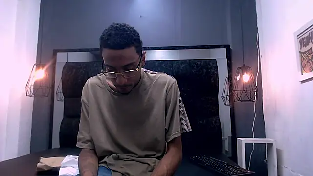 Snapshot of Jose_Smoke chatting on 22, 10, 2025 Jose Smoke online show from 22, 10, 2025