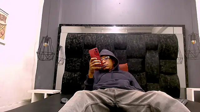 Snapshot of Jose_Smoke chatting on 28, 11, 2025 Jose Smoke online show from 28, 11, 2025