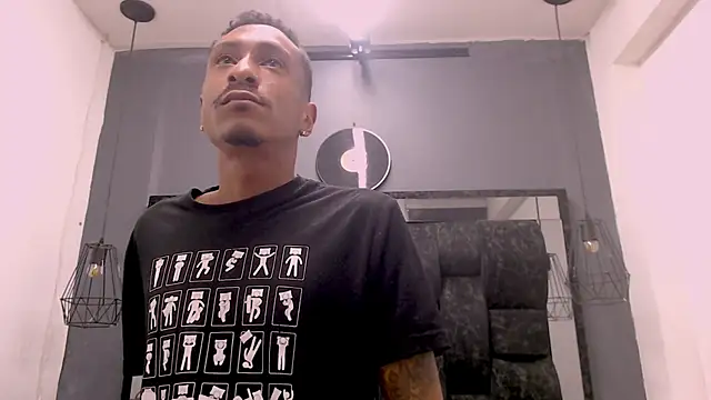 Snapshot of Jose_Smoke chatting on 18, 11, 2025 Jose Smoke online show from 18, 11, 2025