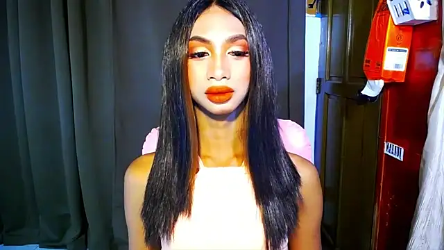 Snapshot of PrettyLatiina chatting on 1, 11, 2025 PrettyLatiina online show from 1, 11, 2025