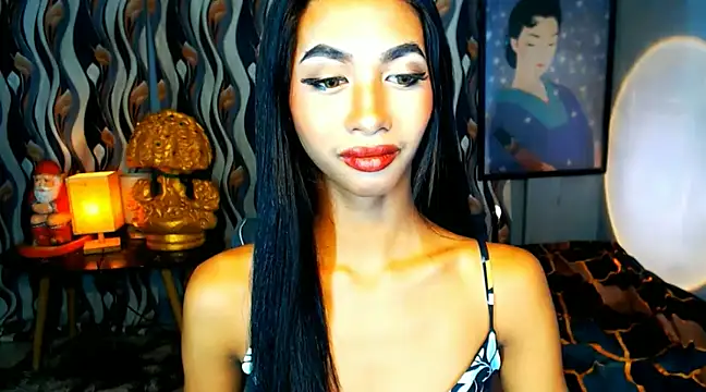 Snapshot of PrettyLatiina chatting on 10, 12, 2024 PrettyLatiina online show from 10, 12, 2024