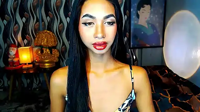 Snapshot of PrettyLatiina chatting on 5, 2, 2025 PrettyLatiina online show from 5, 2, 2025