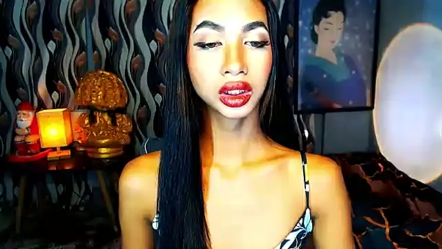 Snapshot of PrettyLatiina chatting on 18, 12, 2024 PrettyLatiina online show from 18, 12, 2024