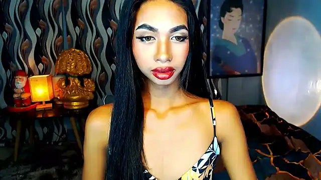 Snapshot of PrettyLatiina chatting on 4, 12, 2024 PrettyLatiina online show from 4, 12, 2024