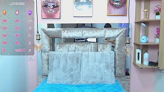 Vaioletcooper online show from 27, 2, 2025
