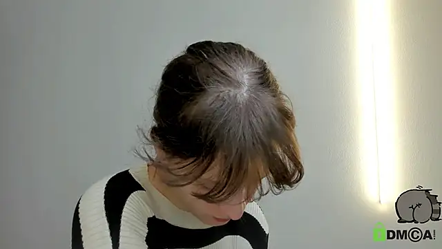 Snapshot of Alina_Mills chatting on 4, 11, 2025 Alina Mills online show from 4, 11, 2025