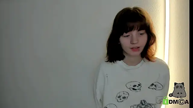 Snapshot of Alina_Mills chatting on 20, 10, 2025 Alina Mills online show from 20, 10, 2025