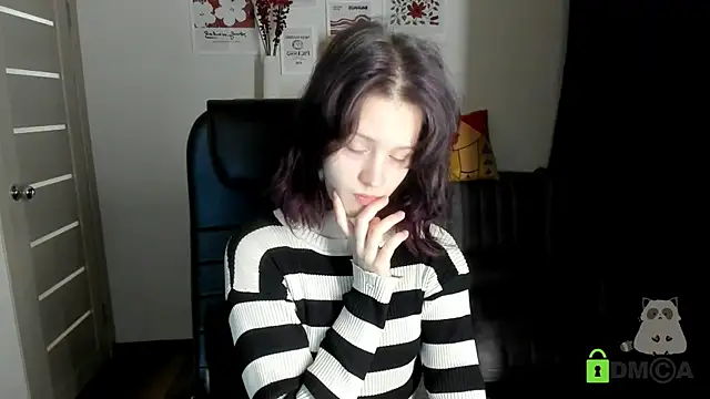 Snapshot of Alina_Mills chatting on 14, 12, 2025 Alina Mills online show from 14, 12, 2025