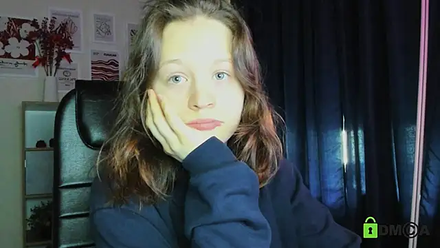 Snapshot of Alina_Mills chatting on 23, 4, 2026 Alina Mills online show from 23, 4, 2026