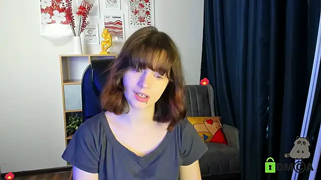 Snapshot of Alina_Mills chatting on 29, 10, 2025 Alina Mills online show from 29, 10, 2025