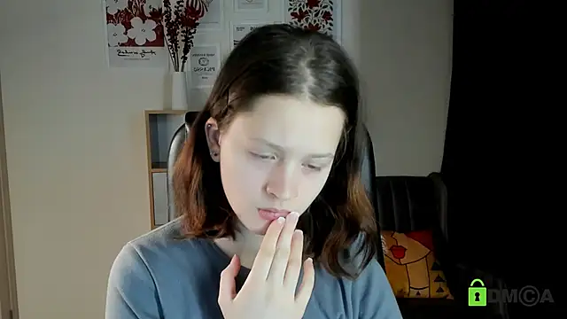 Snapshot of Alina_Mills chatting on 5, 12, 2025 Alina Mills online show from 5, 12, 2025