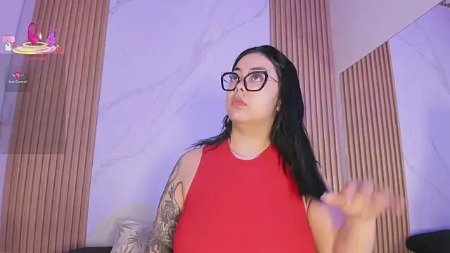 juicy led  online show from 8, 11, 2025