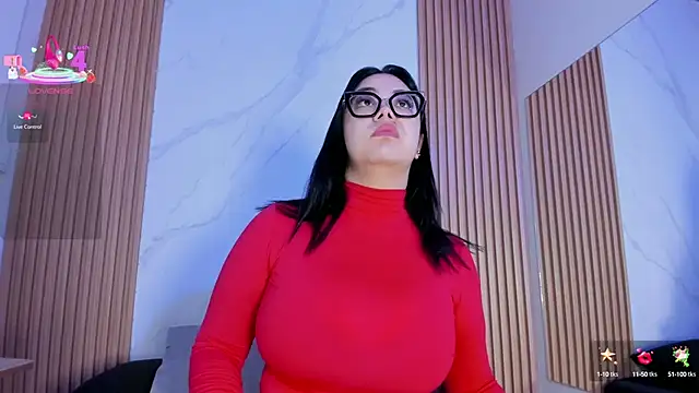 juicy led  online show from 15, 10, 2025