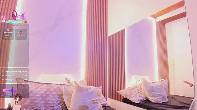juicy led  online show from 1, 3, 2025