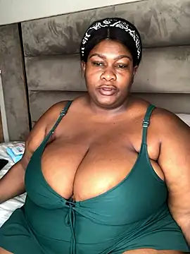 bustytitsxxx online show from 4, 12, 2024