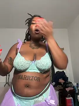 Goddess Nafeesha online show from 3, 12, 2025