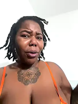 Goddess Nafeesha online show from 22, 12, 2025