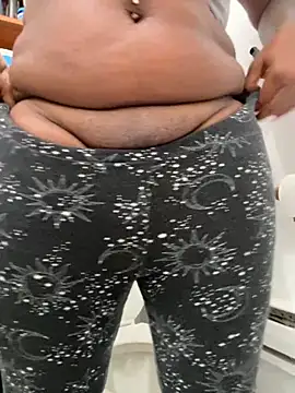 Snapshot of Goddess_Nafeesha chatting on 9, 10, 2025 Goddess Nafeesha online show from 9, 10, 2025