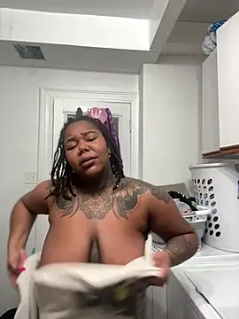 Goddess Nafeesha online show from 26, 4, 2026