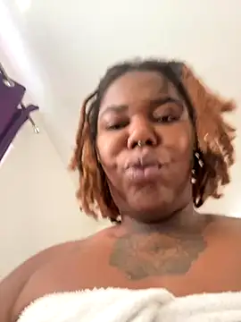 Snapshot of Goddess_Nafeesha chatting on 28, 10, 2025 Goddess Nafeesha online show from 28, 10, 2025