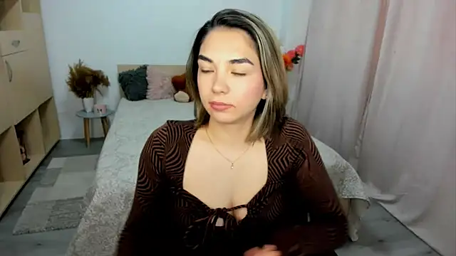 Snapshot of Alexa_Dolly12 chatting on 7, 5, 2026 Alexa Dolly12 online show from 7, 5, 2026