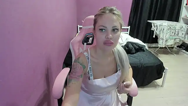 Lika8234 online show from 24, 10, 2025