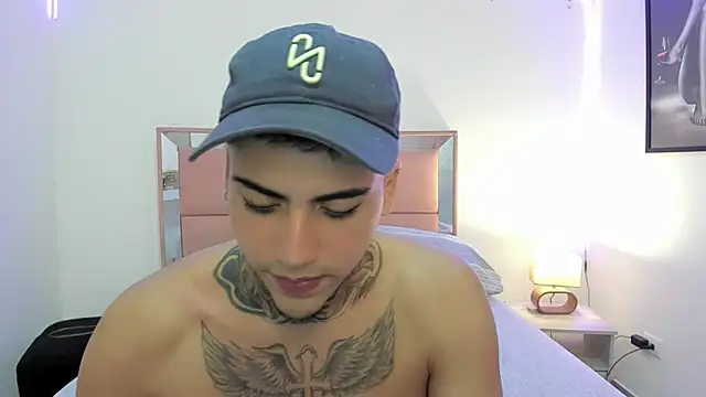 Snapshot of mad_maxxx2 chatting on 2, 2, 2025 mad maxxx2 online show from 2, 2, 2025