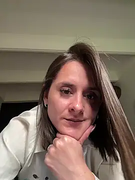 Alice milf  online show from 5, 4, 2026