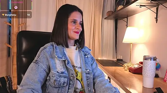 Alice milf  online show from 5, 12, 2025