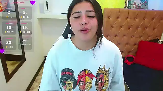  luna torres online show from 28, 11, 2025