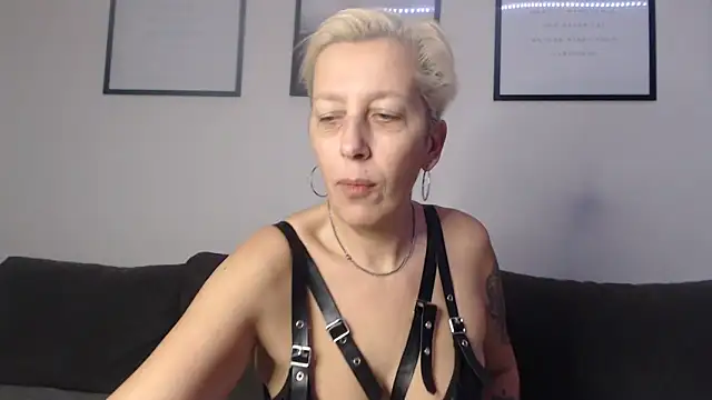 nimmersattesLuder online show from 18, 1, 2025