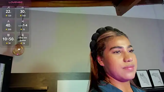 SaraaJhonsonn online show from 8, 2, 2026