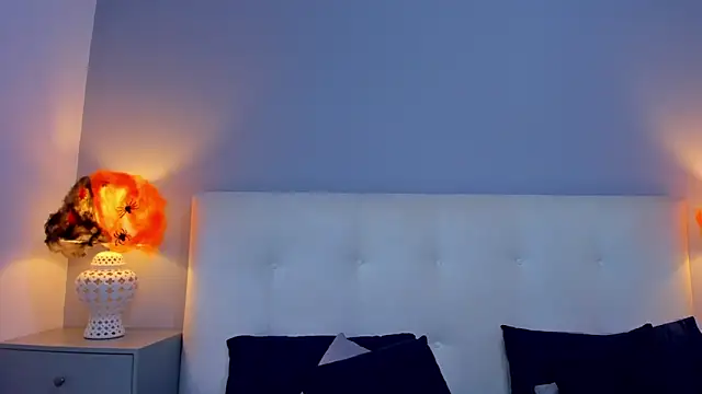 Snapshot of SaraaJhonsonn chatting on 25, 10, 2025 SaraaJhonsonn online show from 25, 10, 2025