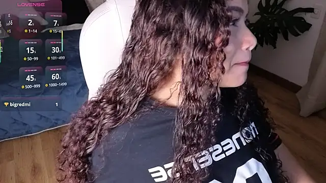 loly marce online show from 11, 11, 2025