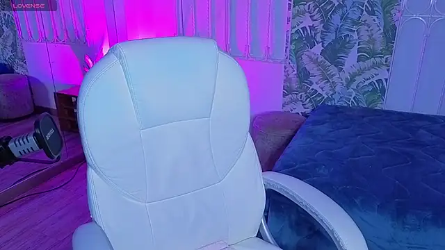 Snapshot of loly_marce chatting on 15, 5, 2026 loly marce online show from 15, 5, 2026