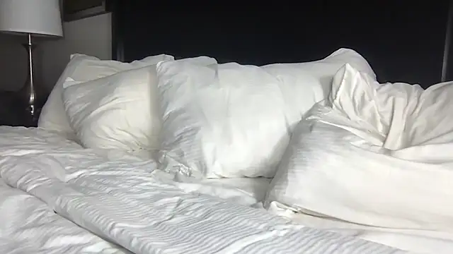 Snapshot of SeductiveMiahBrown chatting on 26, 9, 2025 SeductiveMiahBrown online show from 26, 9, 2025