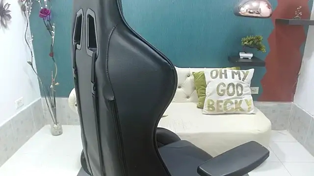 Melikasweetz online show from 10, 2, 2025