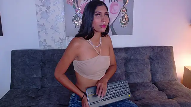 Snapshot of taty_miller chatting on 18, 5, 2026 taty miller online show from 18, 5, 2026