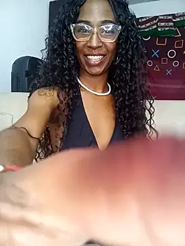 Snapshot of AbbyTomson chatting on 1, 1, 2025 AbbyTomson online show from 1, 1, 2025